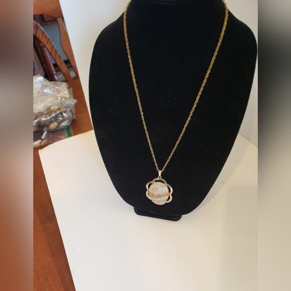 2 gold tone pendant‎ necklaces with chains and claw closures bundle # 2 - Picture 1 of 5